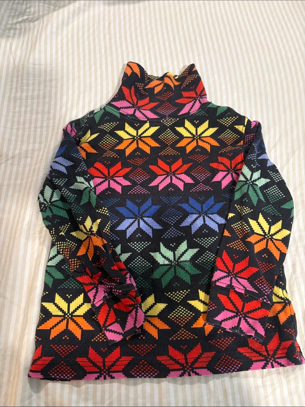 Hanna Andersson Rainbow Scandi Snowflake turtle neck 4t